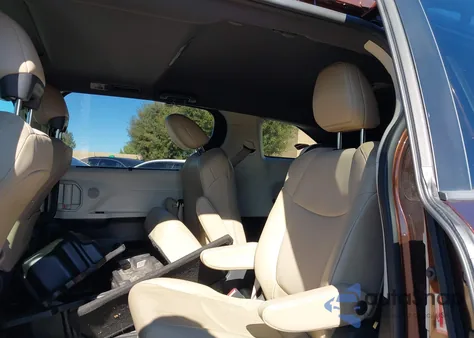 2021 Toyota Sienna Xle из США, поврежденный, VIN 5TDYRKEC4MS027700